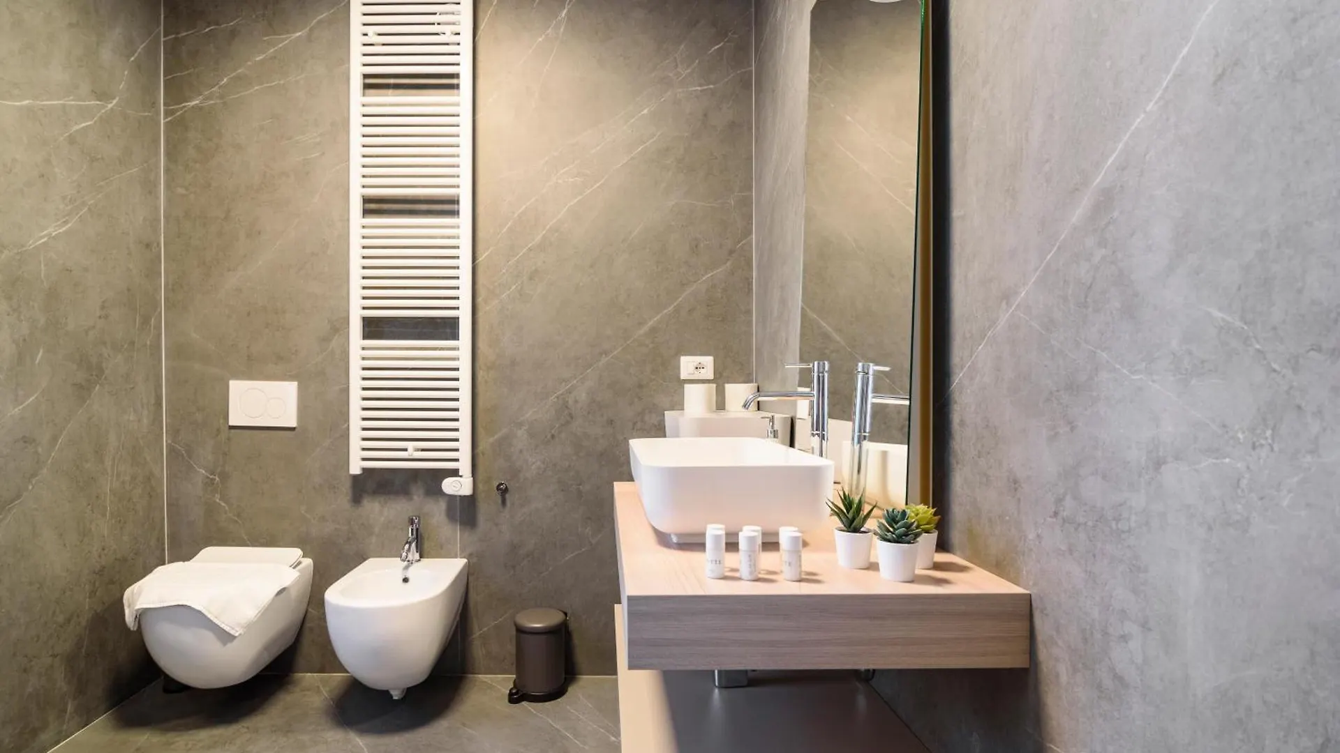 Apartmán Historical Center - Free Parking And Private Terrace Como
